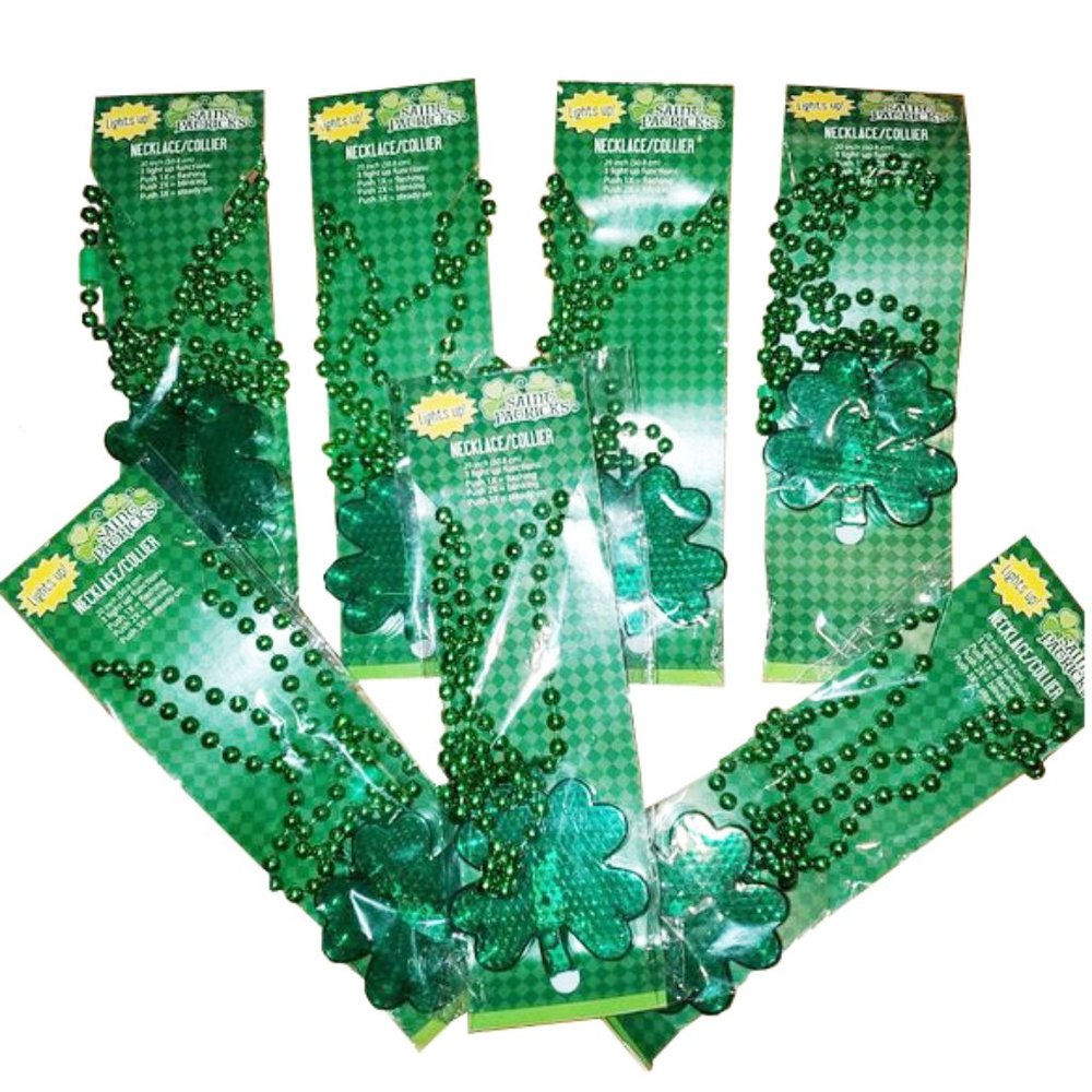 NEW St. Patrick 4 Leaf Clover Necklaces Lights Up